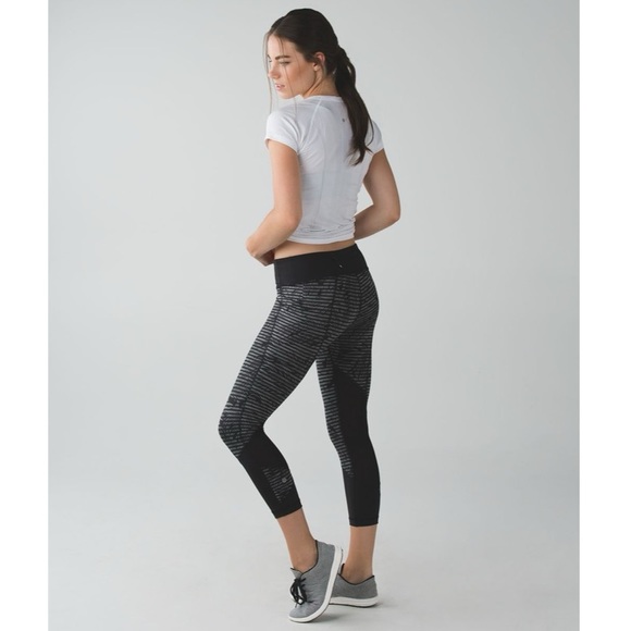 Lululemon Pace Rival Crop *Full-OnLuxtreme Stripe Play Slate Black Size 4 - Picture 1 of 16